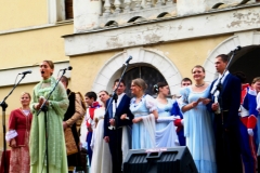 2005.Jaszuny